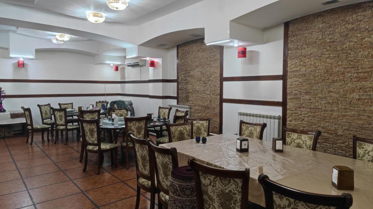 Bishkek Villa Hotel Экстерьер фото