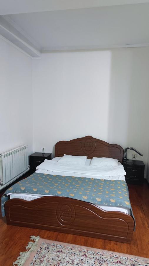 Bishkek Villa Hotel Экстерьер фото