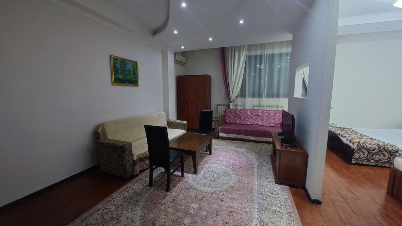 Bishkek Villa Hotel Экстерьер фото