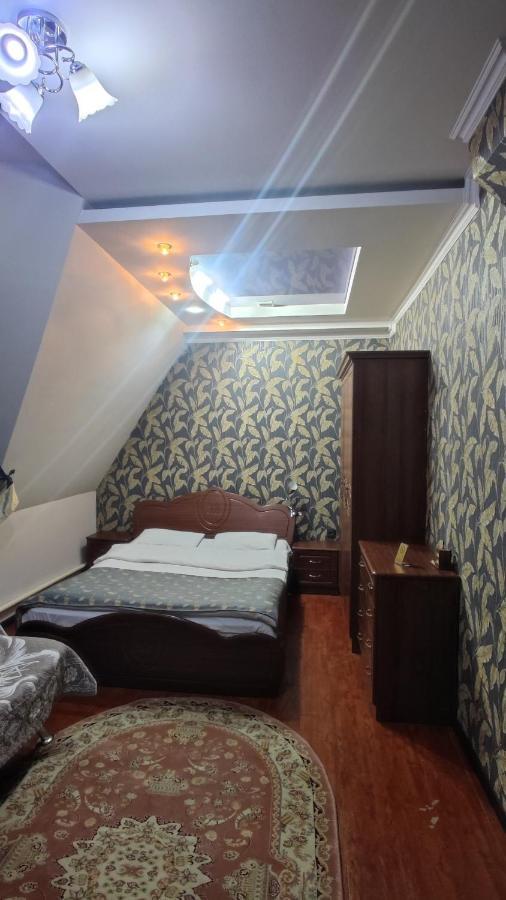 Bishkek Villa Hotel Экстерьер фото