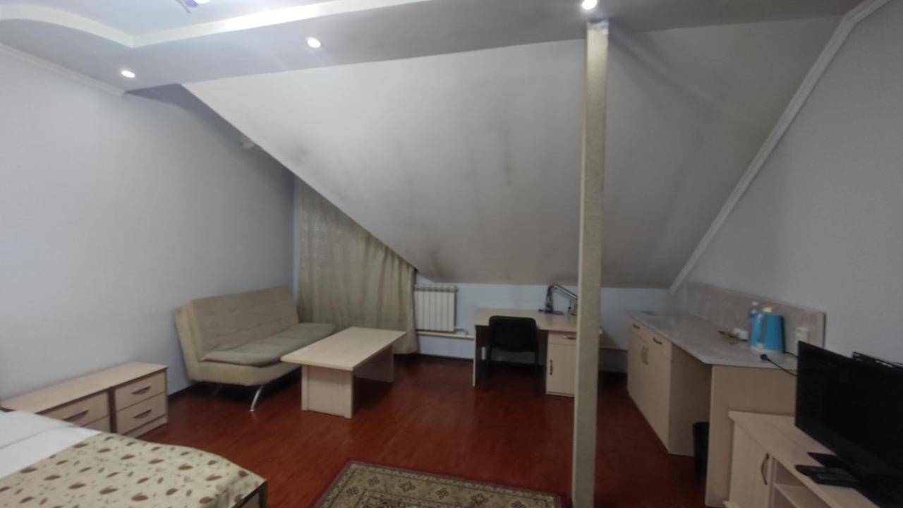 Bishkek Villa Hotel Экстерьер фото