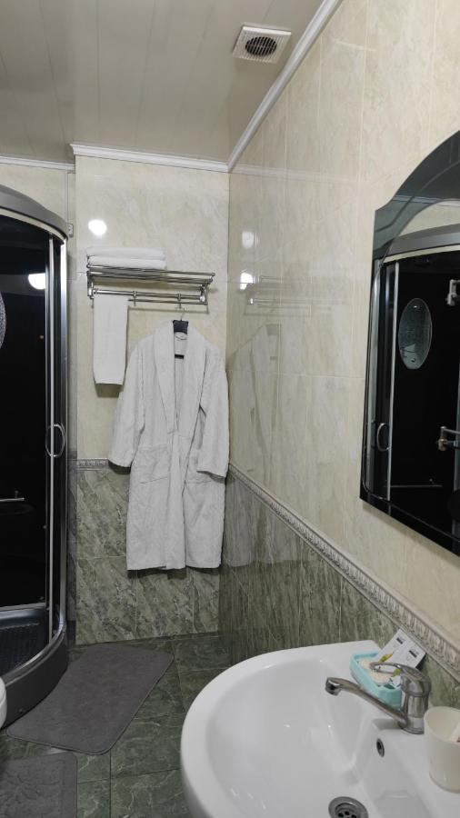 Bishkek Villa Hotel Экстерьер фото