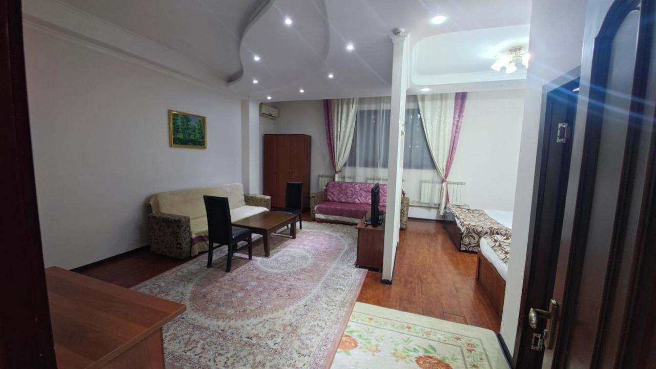 Bishkek Villa Hotel Экстерьер фото
