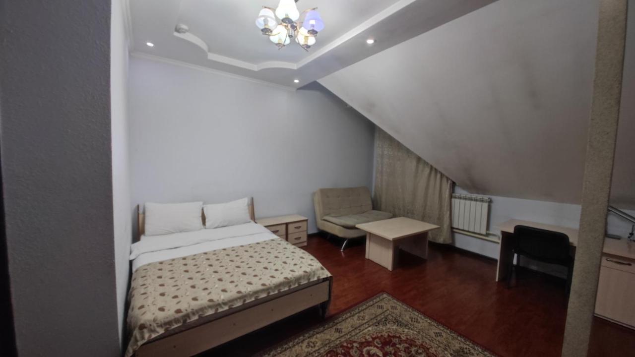 Bishkek Villa Hotel Экстерьер фото
