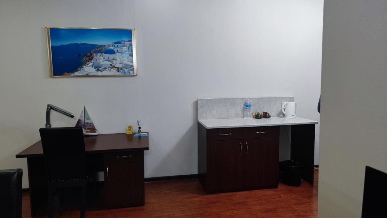 Bishkek Villa Hotel Экстерьер фото