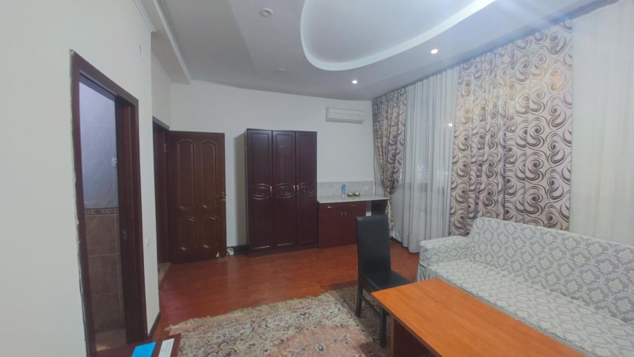 Bishkek Villa Hotel Экстерьер фото