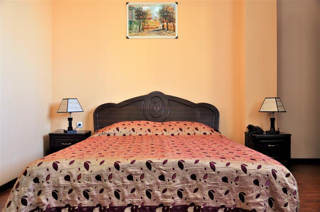 Bishkek Villa Hotel Экстерьер фото