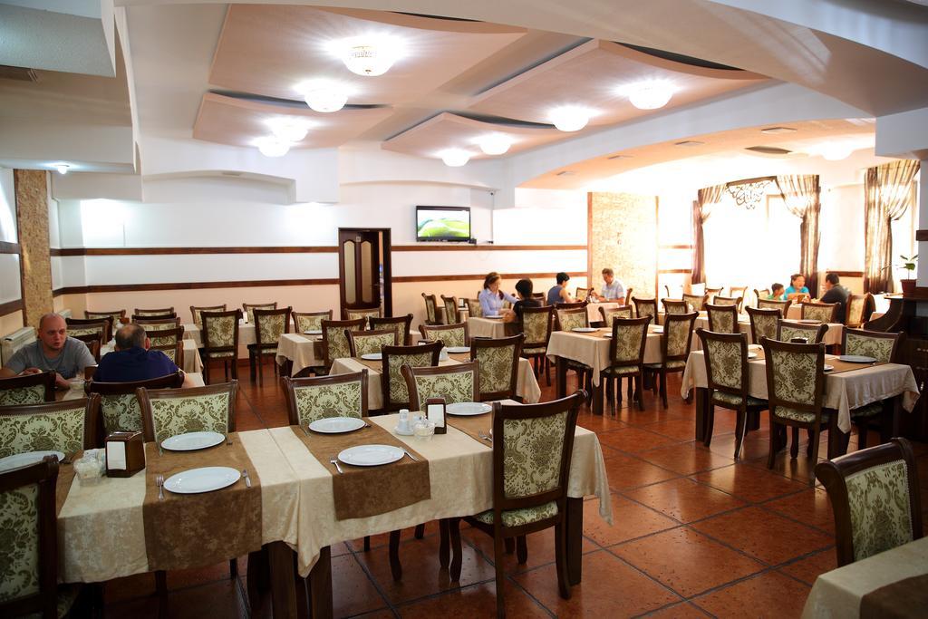 Bishkek Villa Hotel Экстерьер фото