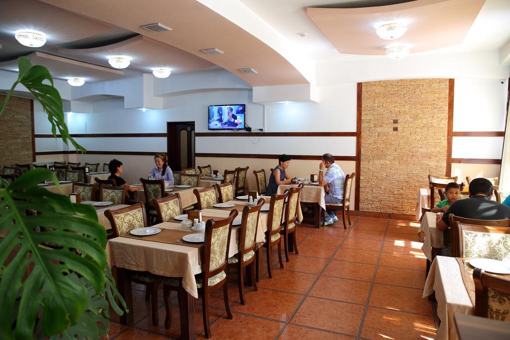 Bishkek Villa Hotel Экстерьер фото