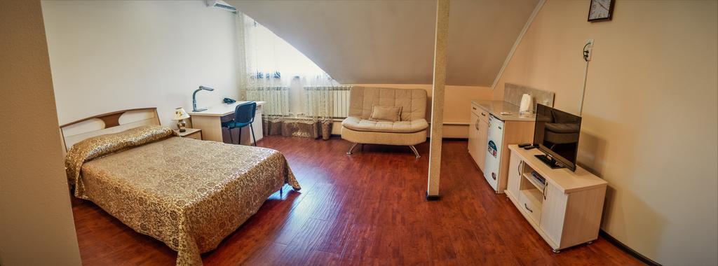 Bishkek Villa Hotel Экстерьер фото